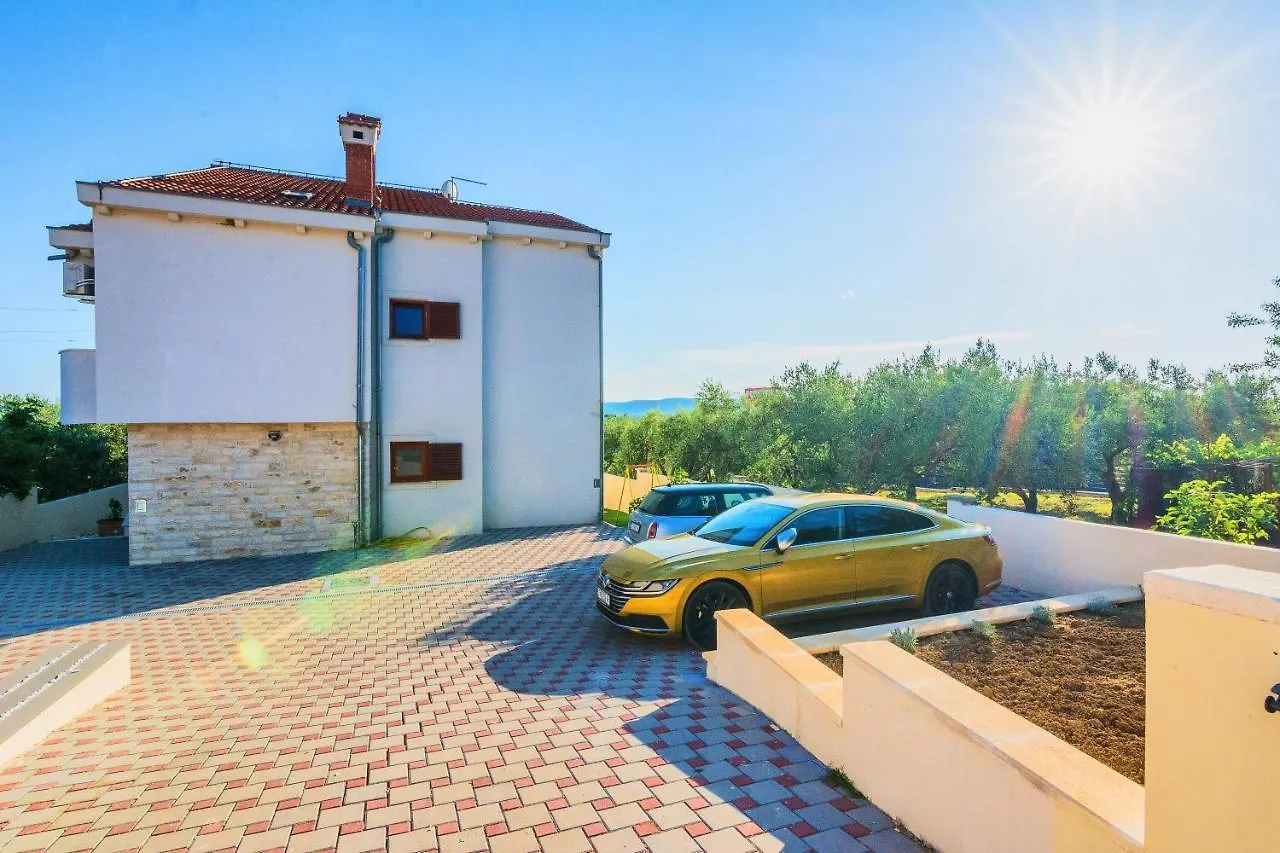 Villa Slavica Sveti Filip i Jakov 0*,  Croatia
