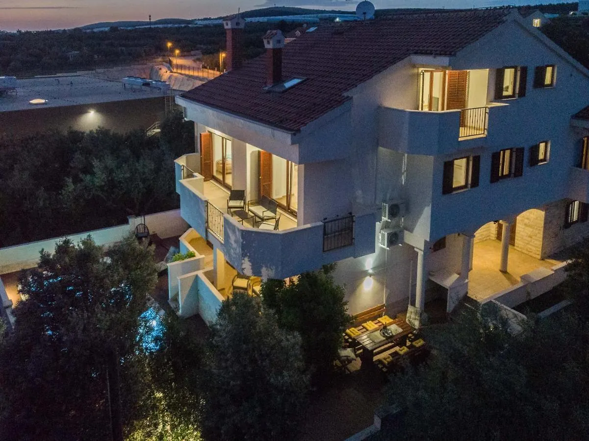 Villa Slavica Sveti Filip i Jakov Holiday home