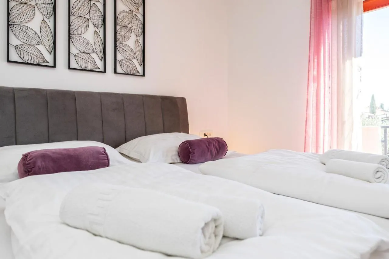 Holiday home Villa Slavica Sveti Filip i Jakov