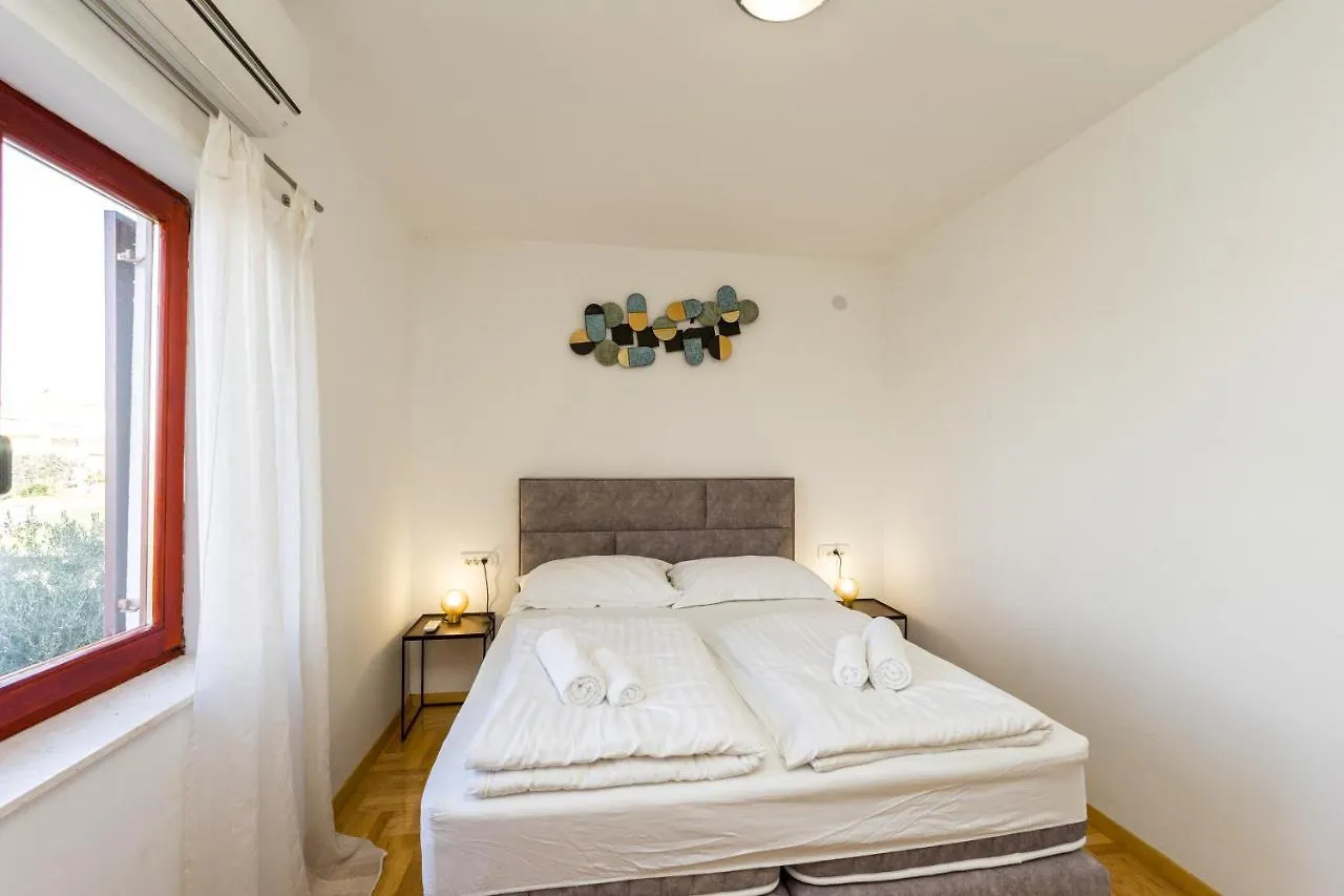 Villa Slavica Sveti Filip i Jakov 0*,