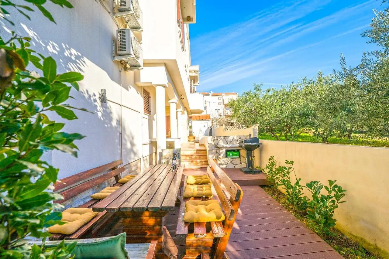 Villa Slavica Sveti Filip i Jakov Holiday home